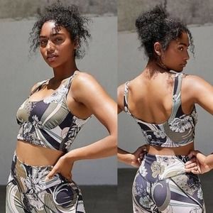 FREE PEOPLE fp movement Wave crush sports bra B&W